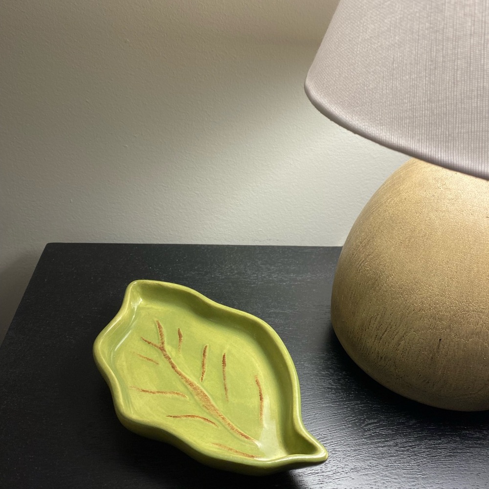 Tastefully Simple Host Collection Leaf Spoon Rest Trinket Dish 6.25”x3.75”x1”